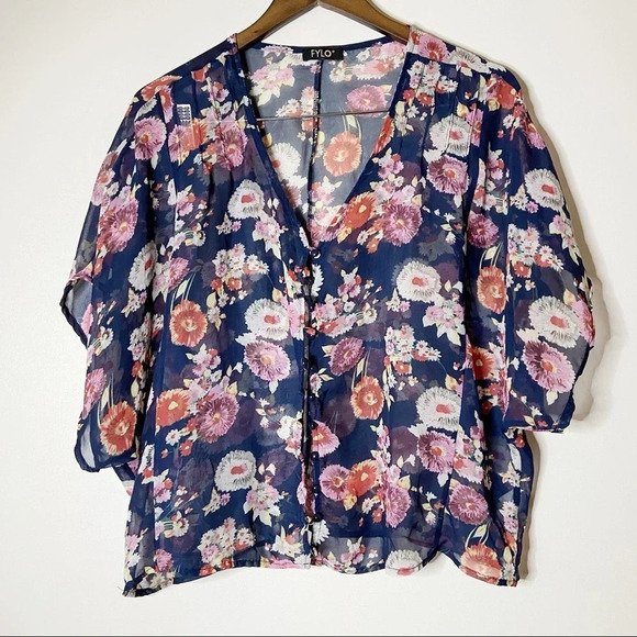 FYLO Tops - Floral Kimono Style Blouse Button Top Jacket Short Sleeve Size M/L